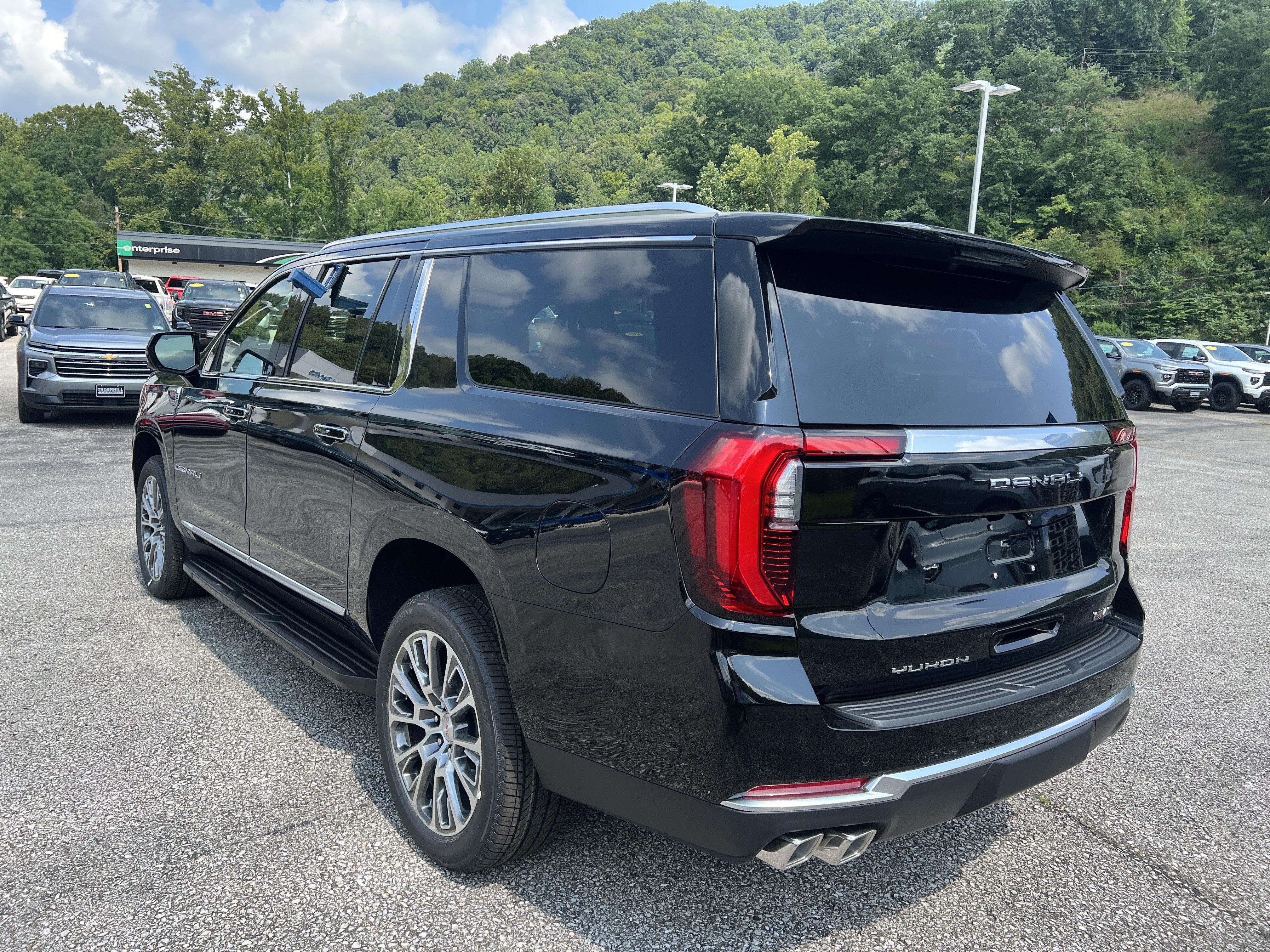 New 2026 GMC Yukon XL Denali AWD/4WD image 5