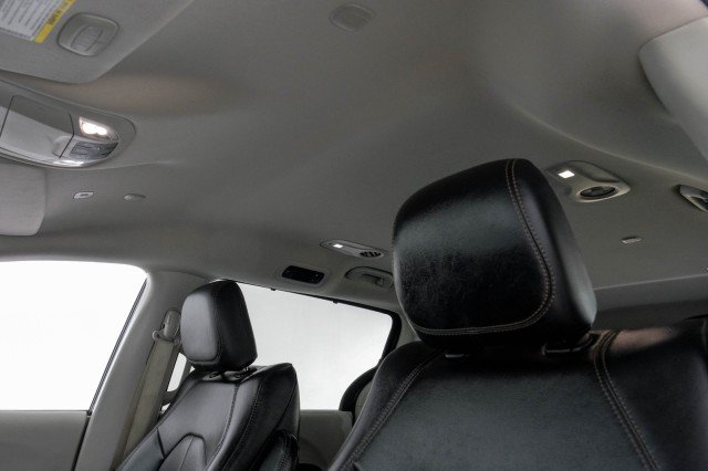 Used 2019 Chrysler Pacifica Touring-L FWD image 36