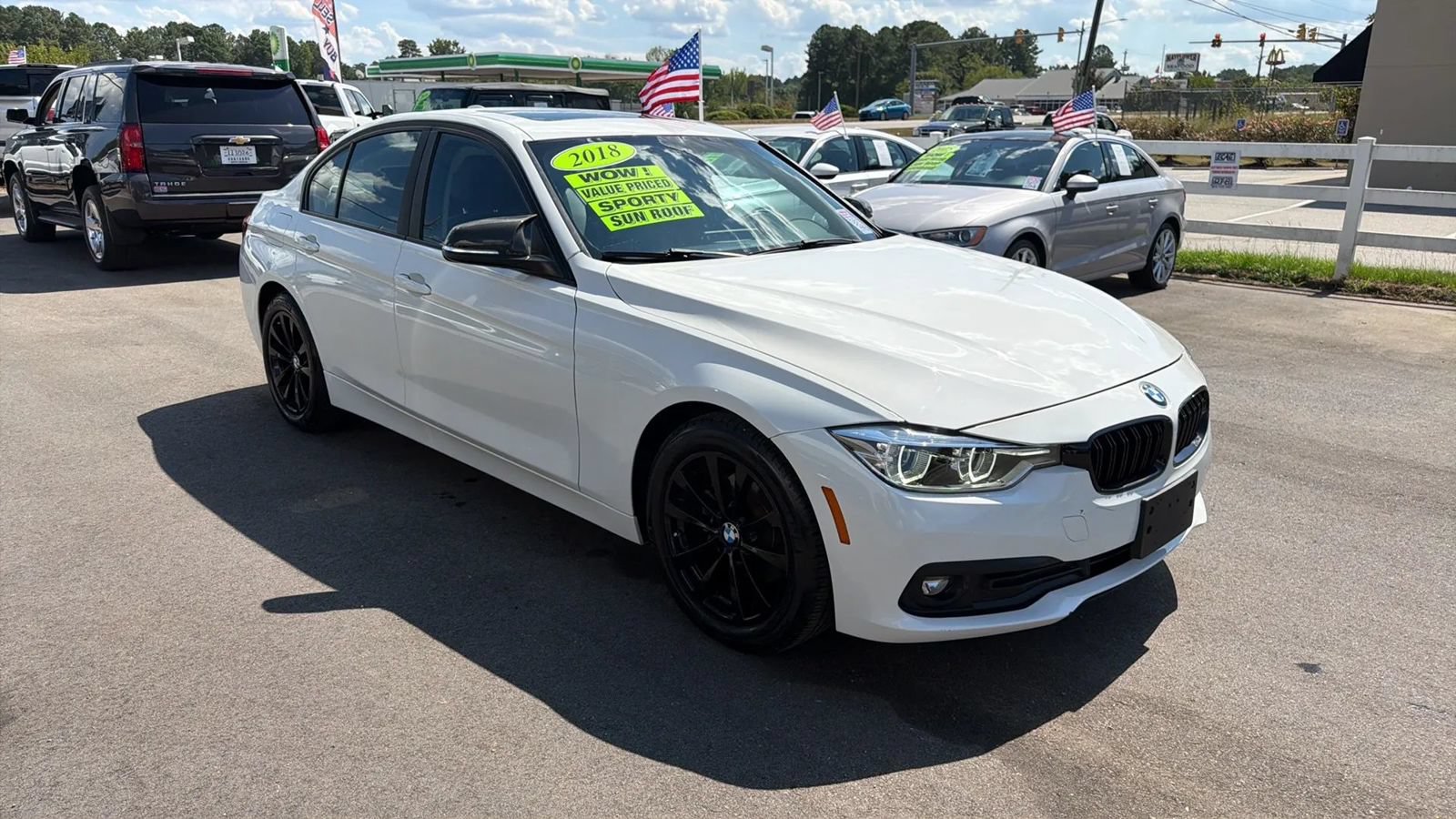 Used 2018 BMW 320i xDrive Sedan w/ Convenience Package AWD/4WD image 7