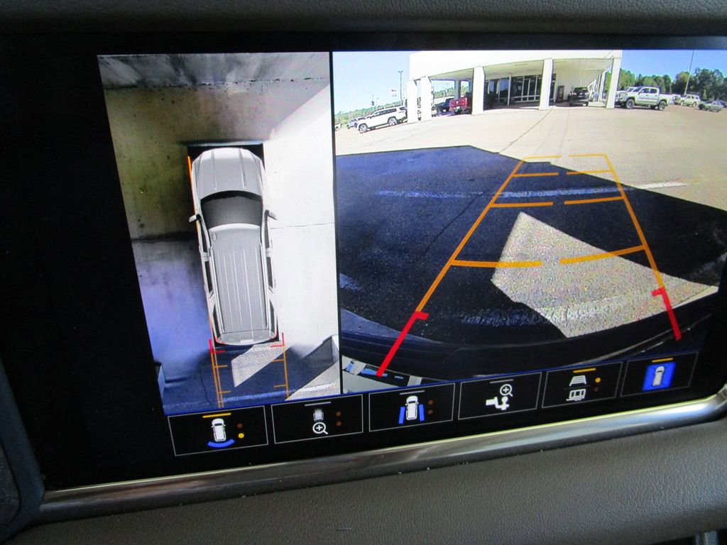 Used 2022 GMC Yukon XL Denali image 46