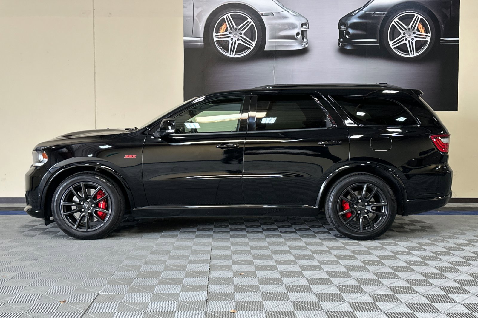 Used 2018 Dodge Durango SRT w/ SRT Interior Appearance Group image 7