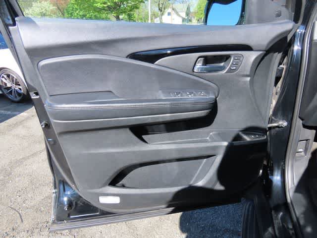 Used 2019 Honda Pilot Touring image 18