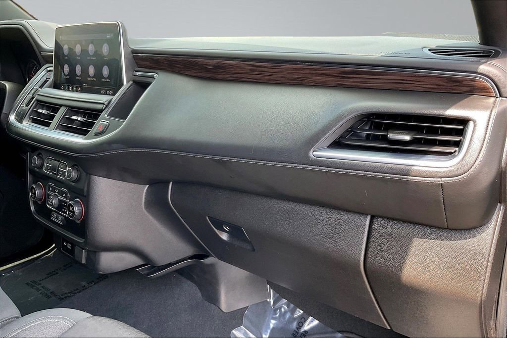 Used 2021 Chevrolet Suburban LS RWD image 16