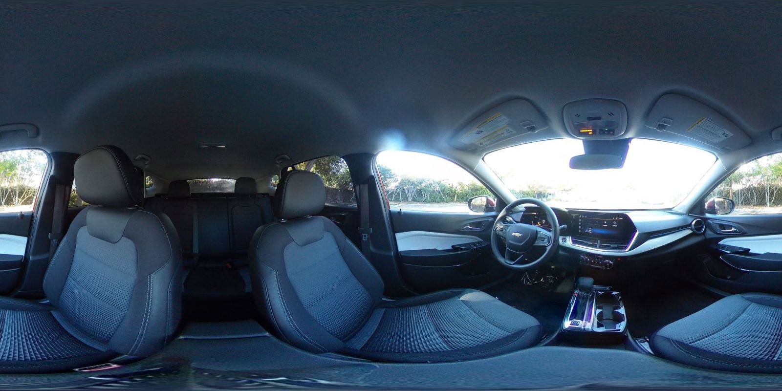 Used 2025 Chevrolet Trax LT image 40