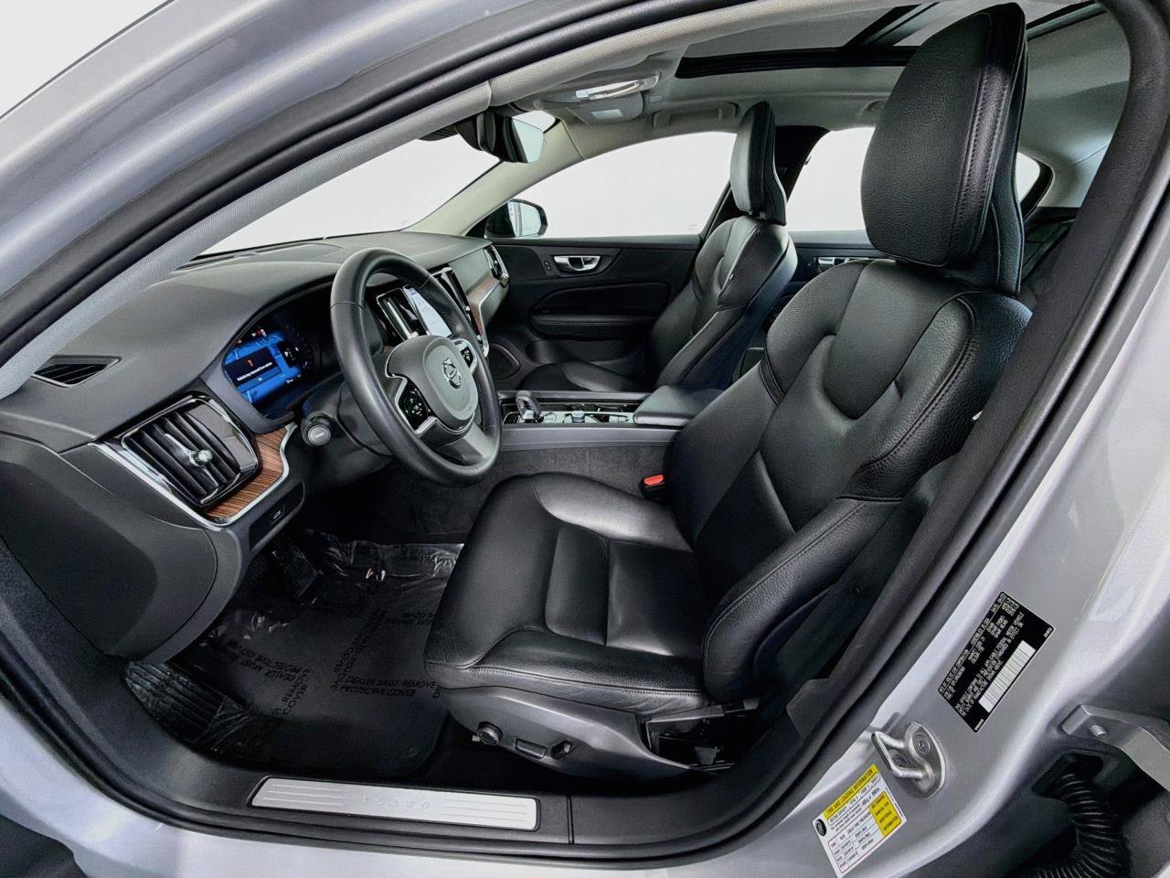 Used 2024 Volvo S60 B5 Plus FWD image 30