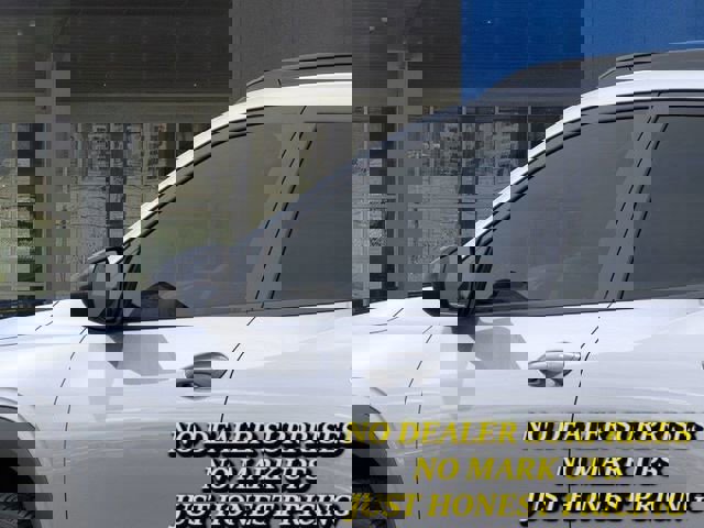 New 2026 Chevrolet Trax RS w/ Sunroof Package image 12