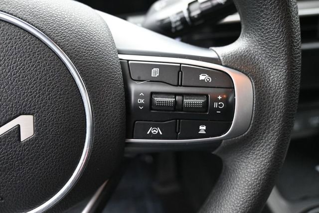 Used 2025 Kia K5 LXS FWD image 17