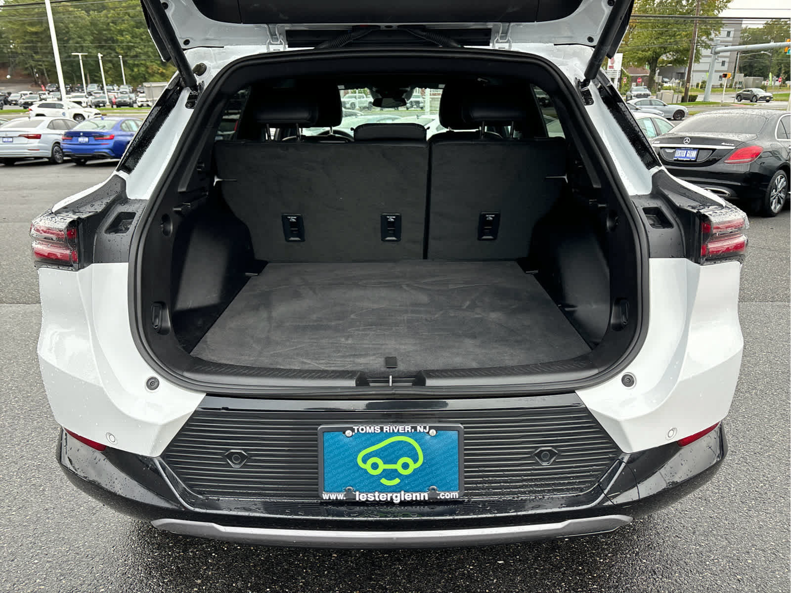Certified 2024 Chevrolet Equinox EV LT FWD image 25