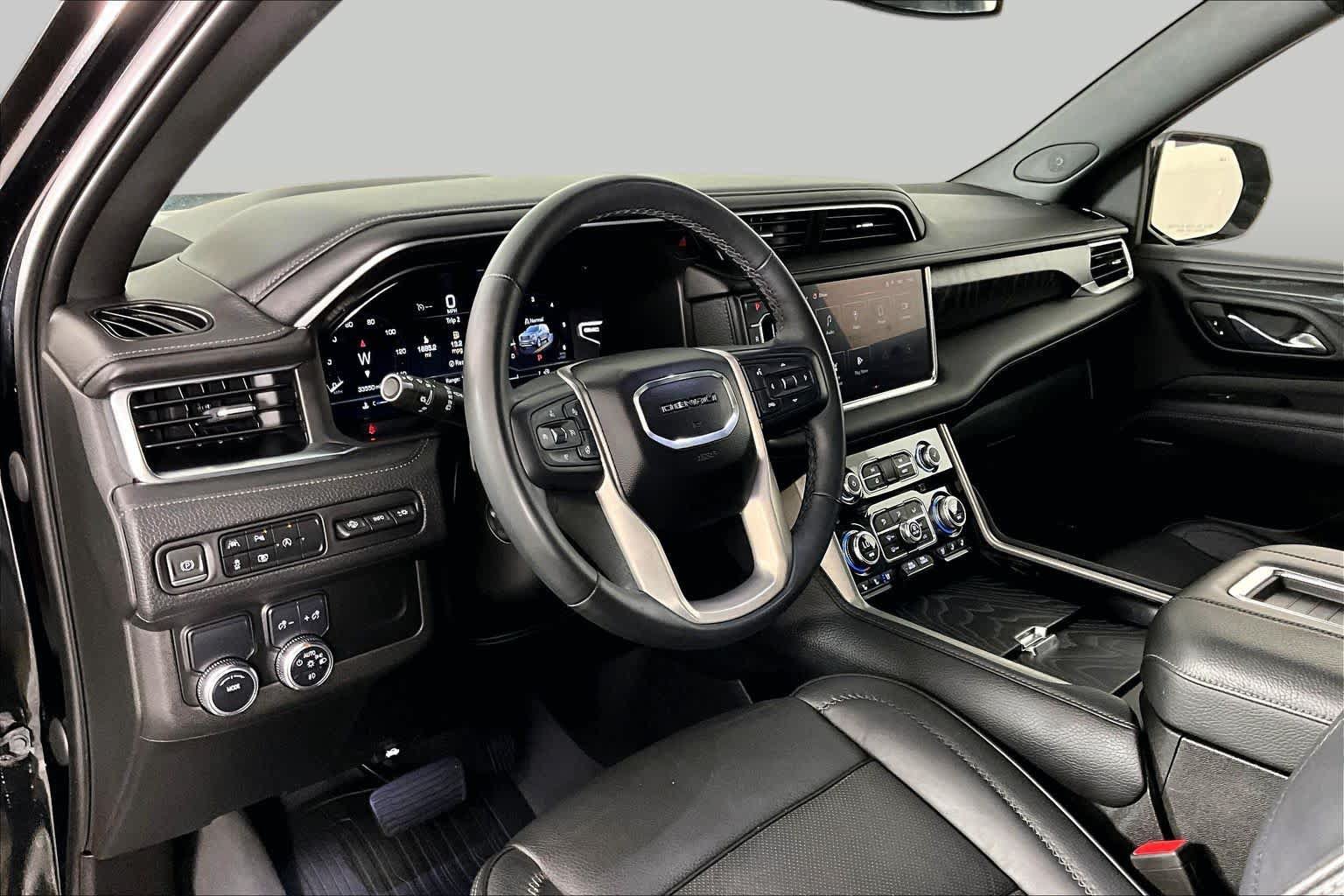Used 2023 GMC Yukon Denali RWD image 17