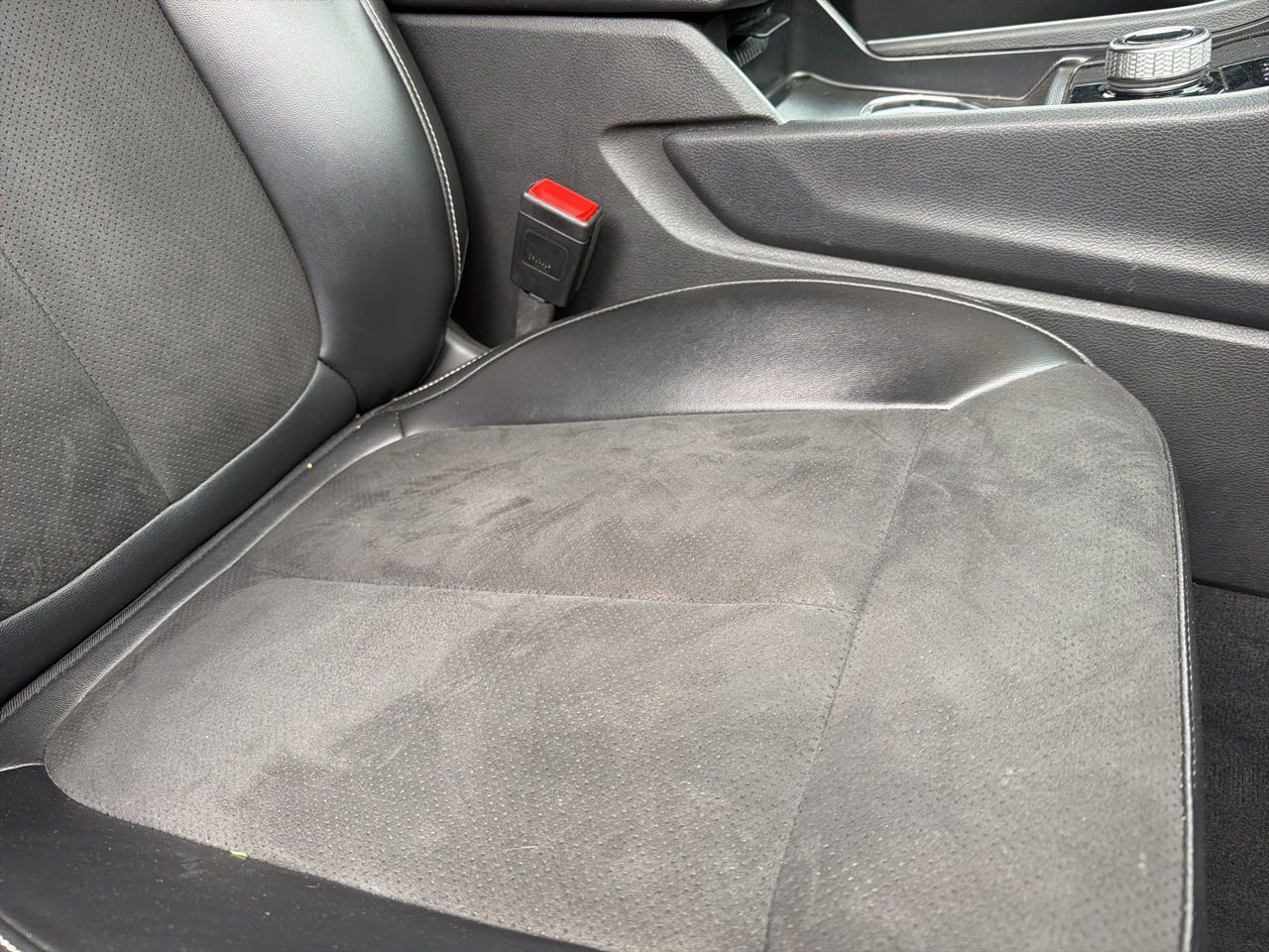 Used 2024 Jeep Grand Cherokee L Laredo AWD/4WD image 15