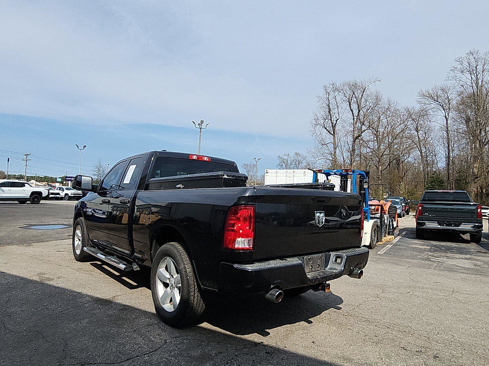 Used 2015 RAM 1500 Express image 3