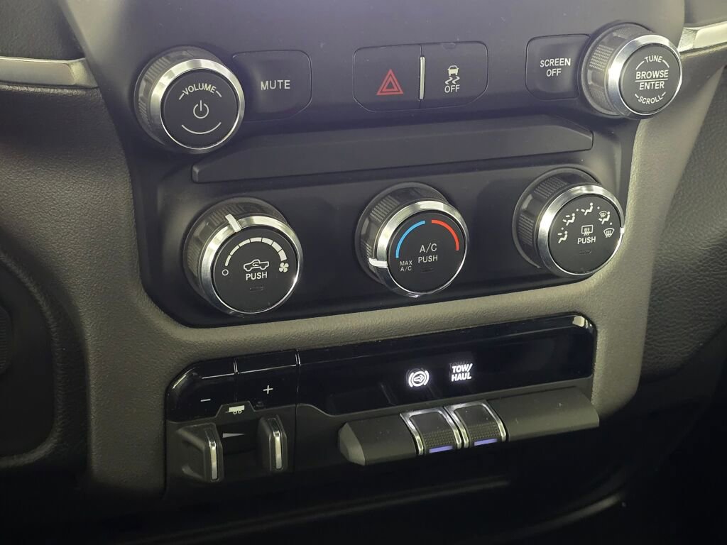 Used 2024 RAM 2500 Big Horn image 41