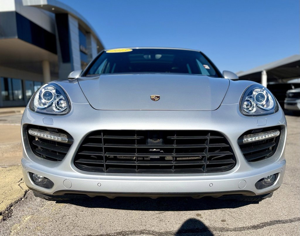 Used 2013 Porsche Cayenne Turbo image 2