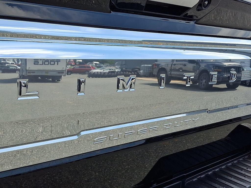 Used 2024 Ford F350 Limited w/ FX4 Off-Road Package AWD/4WD image 38