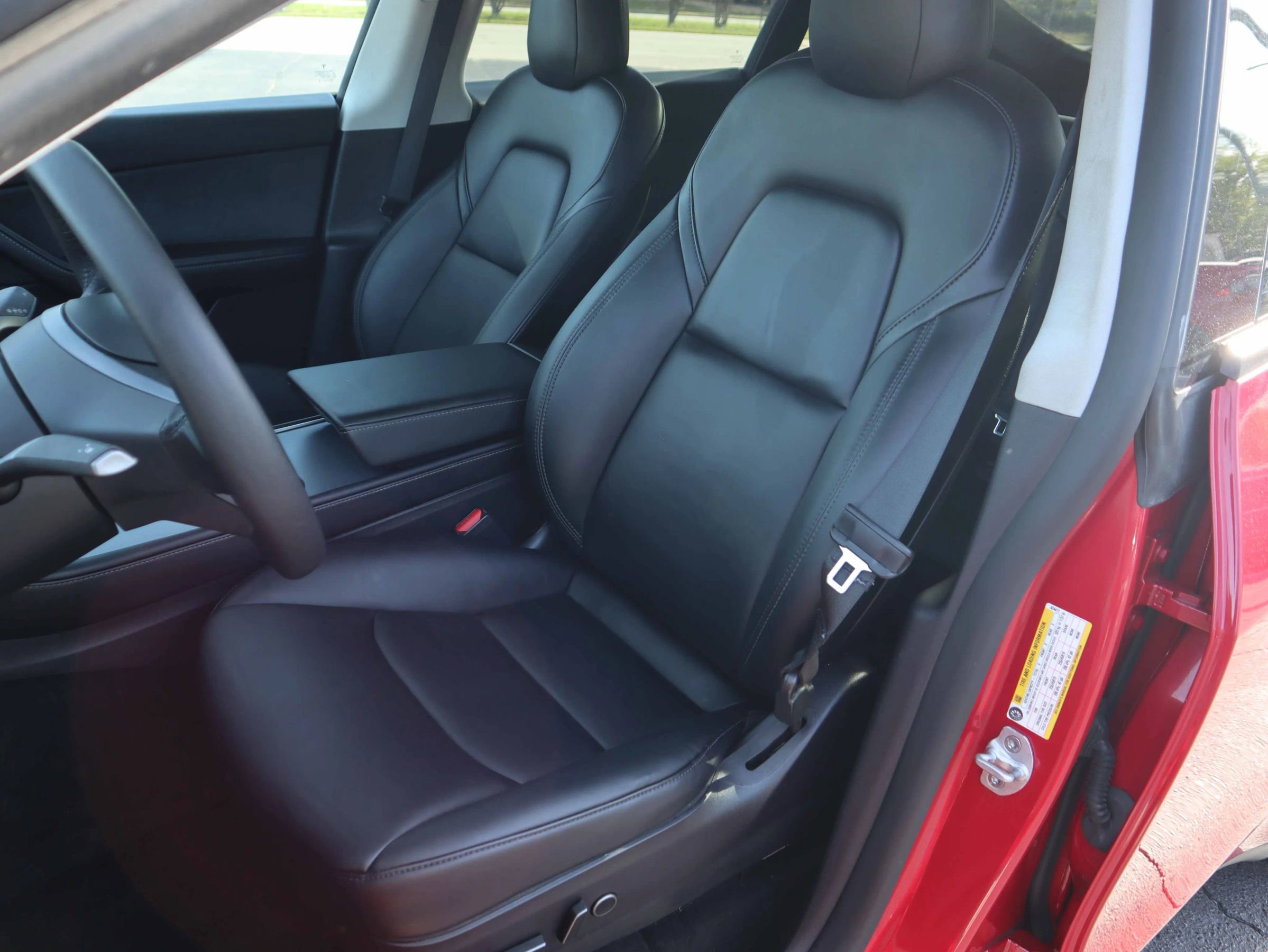 Used 2022 Tesla Model Y Long Range image 2