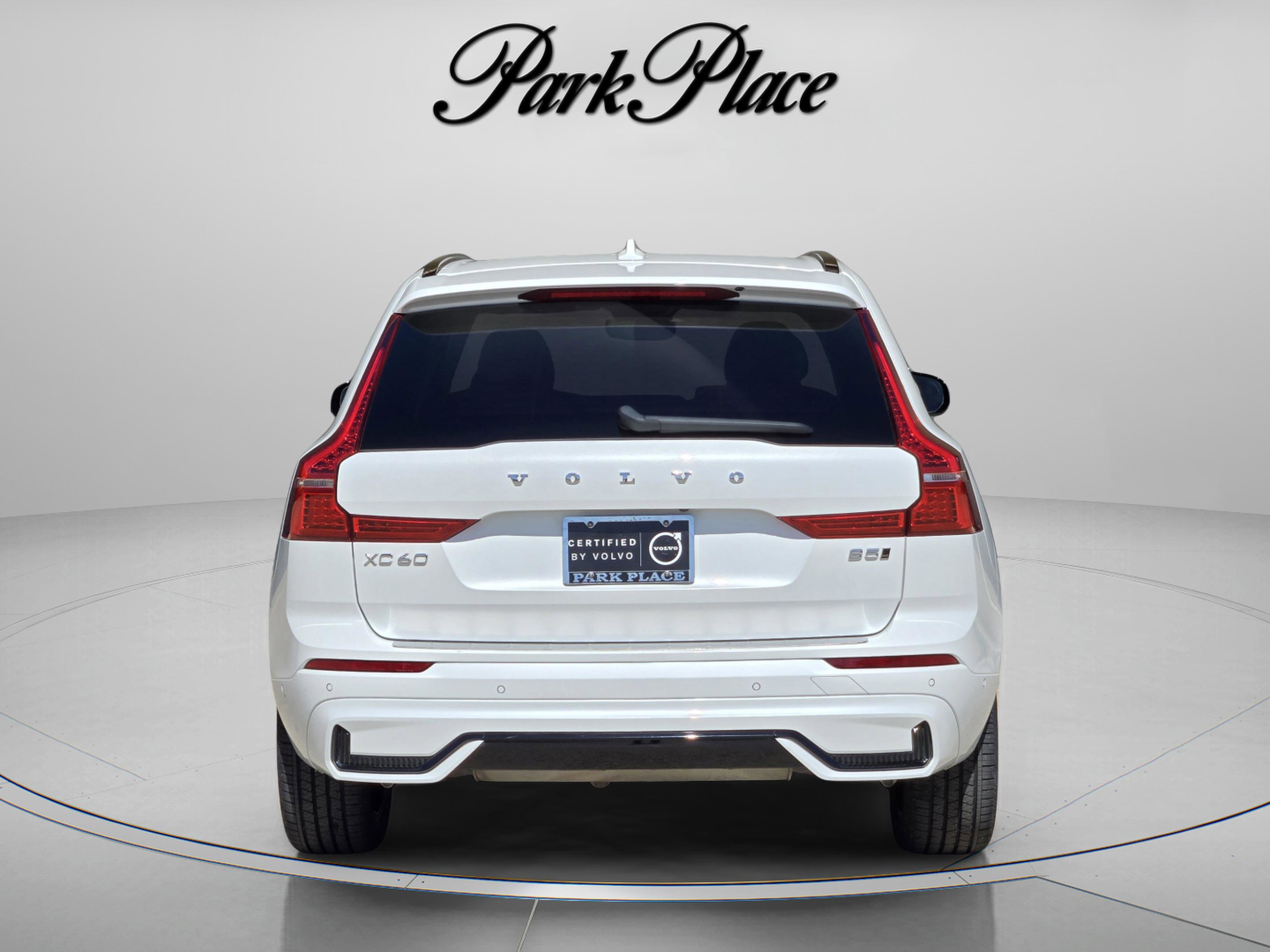 Used 2024 Volvo XC60 B5 Plus w/ Protection Package Premier image 4