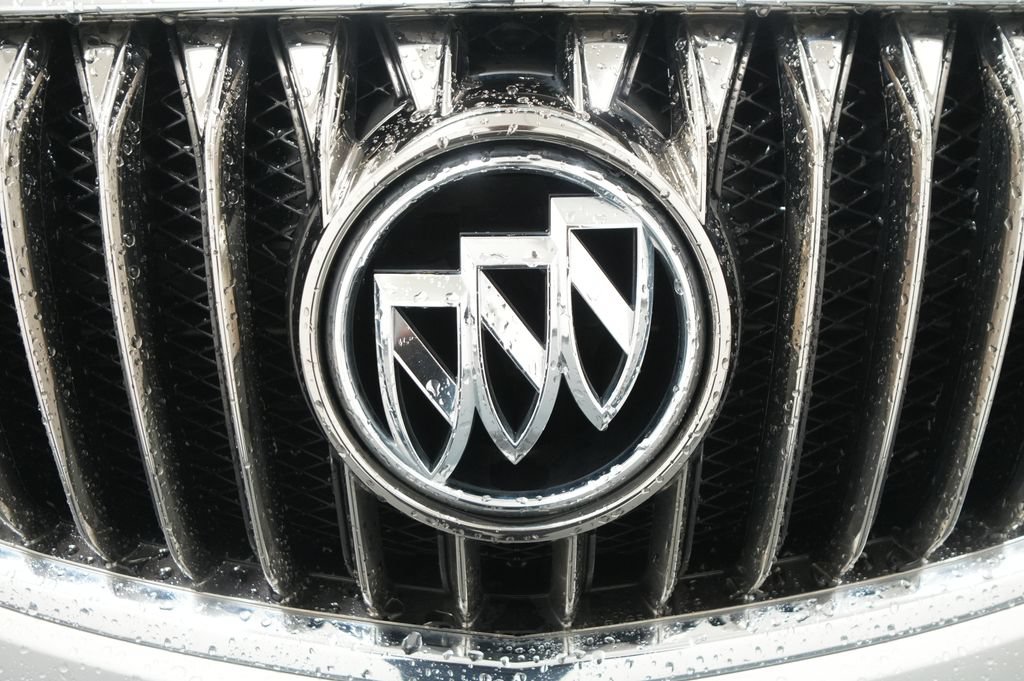 Used 2018 Buick Envision Essence AWD/4WD image 11