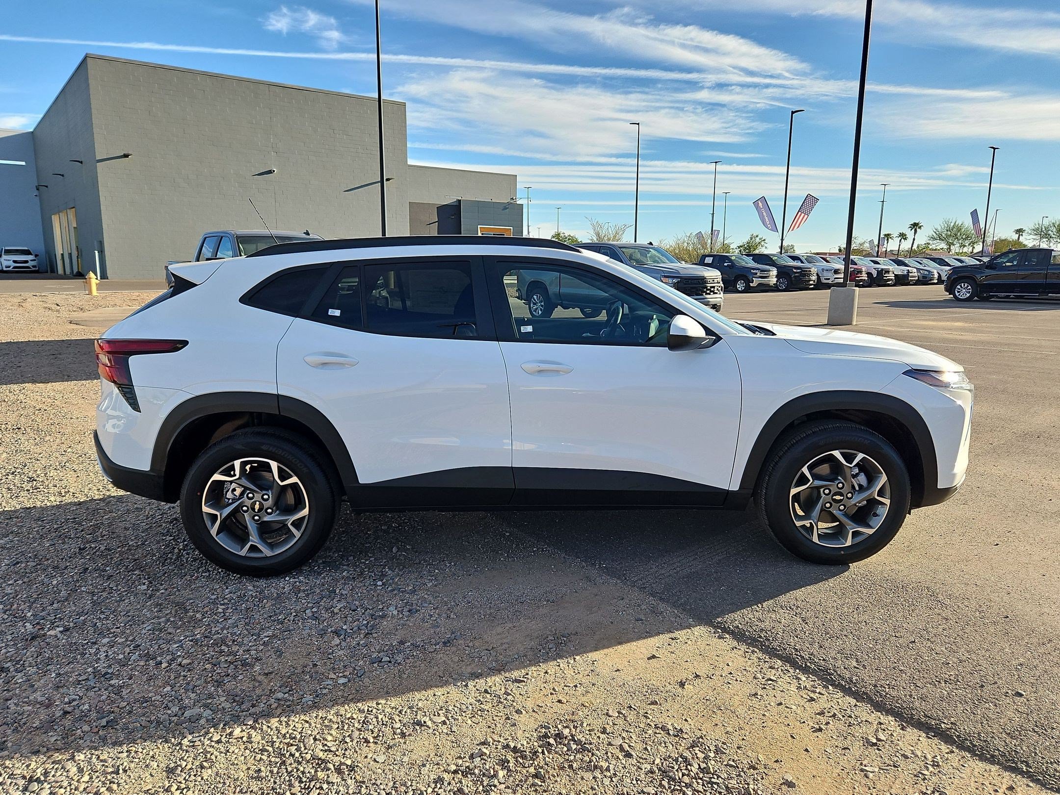 New 2026 Chevrolet Trax LT w/ LT Convenience Package FWD image 7