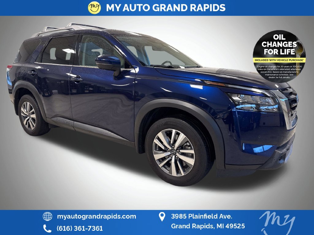 Used 2025 Nissan Pathfinder SL AWD/4WD 360° Tour