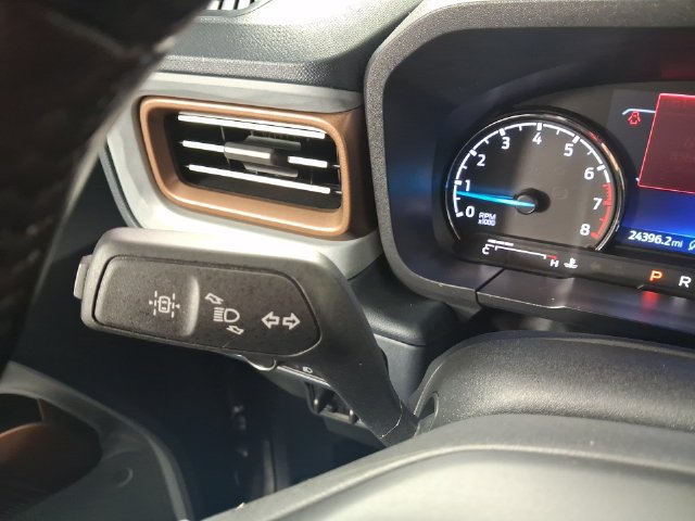 Used 2022 Ford Maverick Lariat w/ Equipment Group 500A Standard AWD/4WD image 16