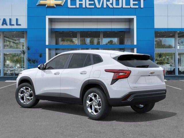 New 2026 Chevrolet Trax LS w/ LS Convenience Package FWD image 3