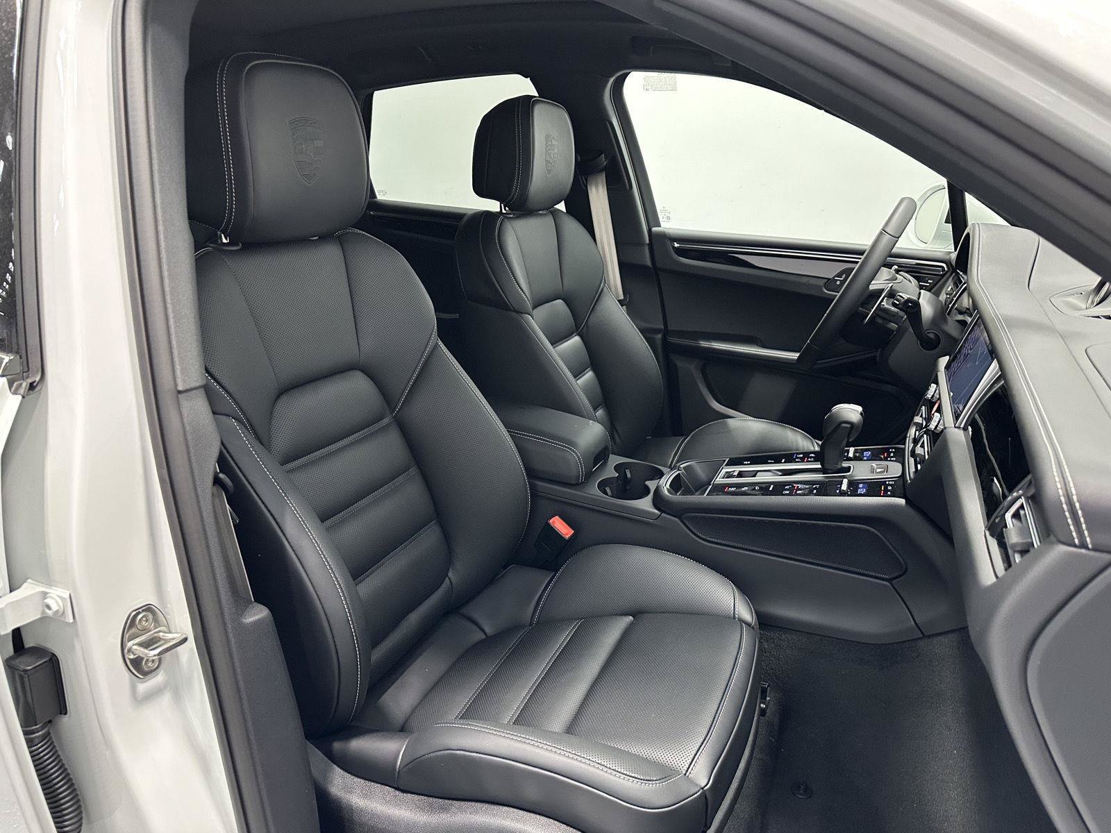 New 2026 Porsche Macan S AWD/4WD image 44