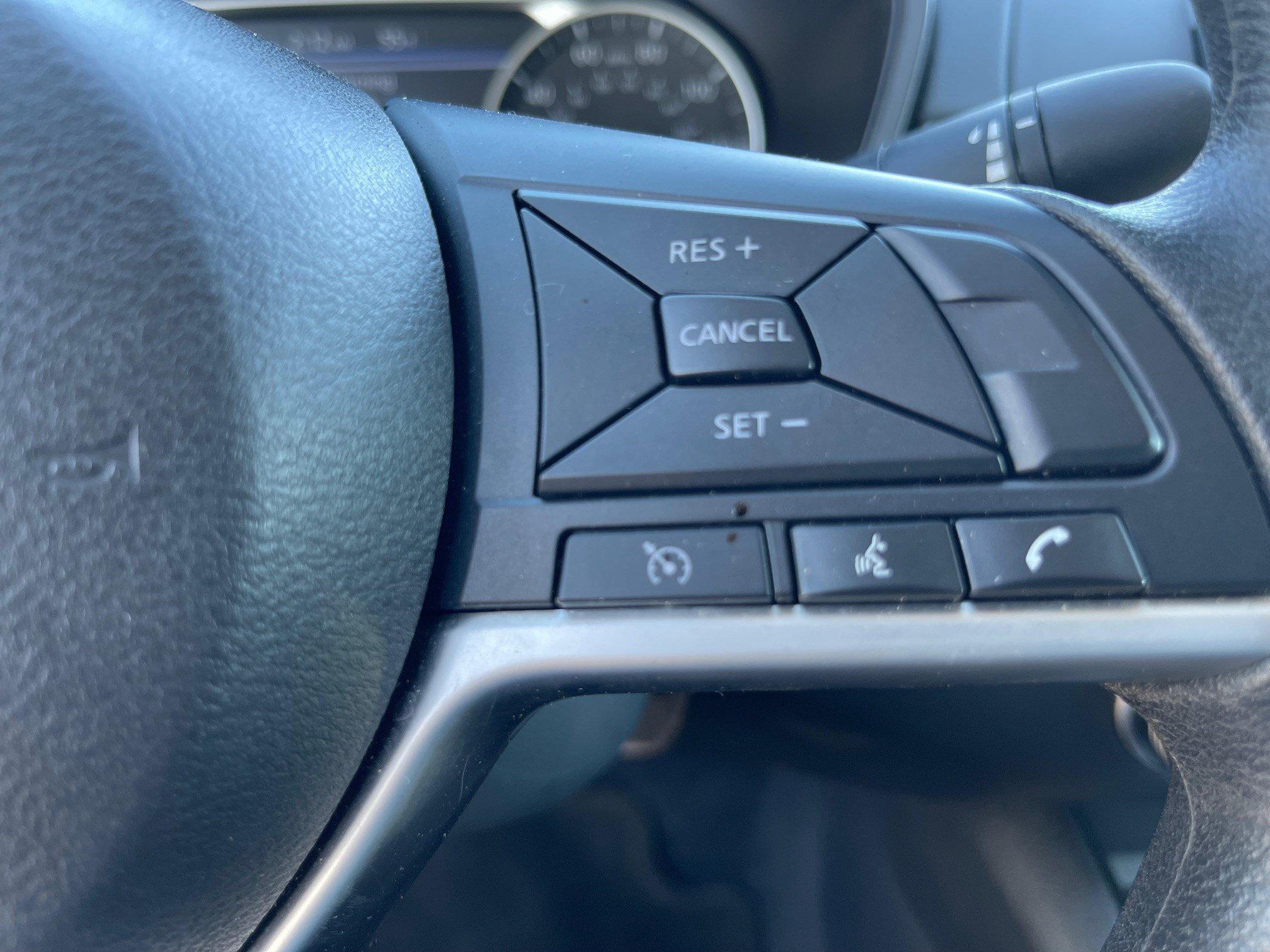 Used 2024 Nissan Altima 2.5 SV image 16