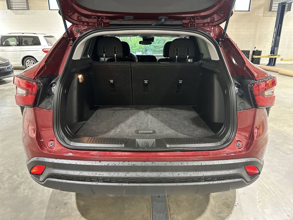 Used 2024 Chevrolet Trax LS image 19