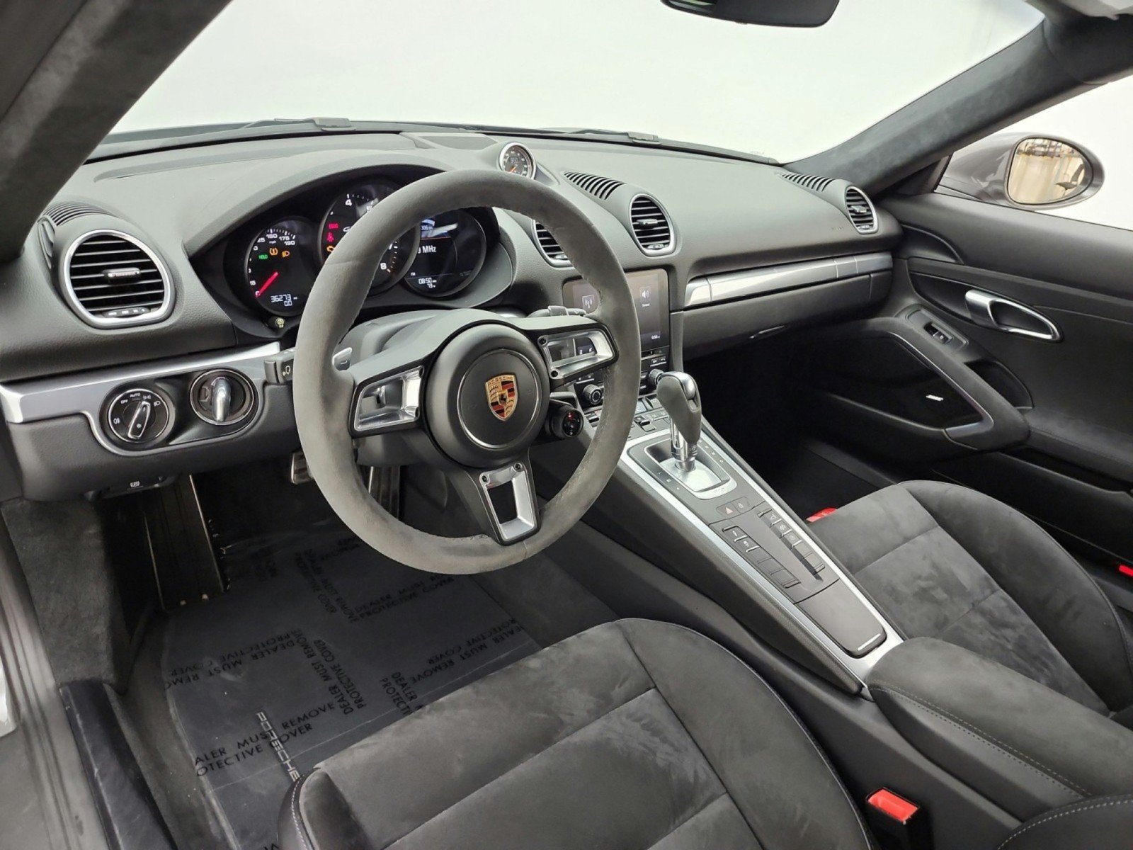 Used 2019 Porsche 718 Cayman GTS RWD image 9