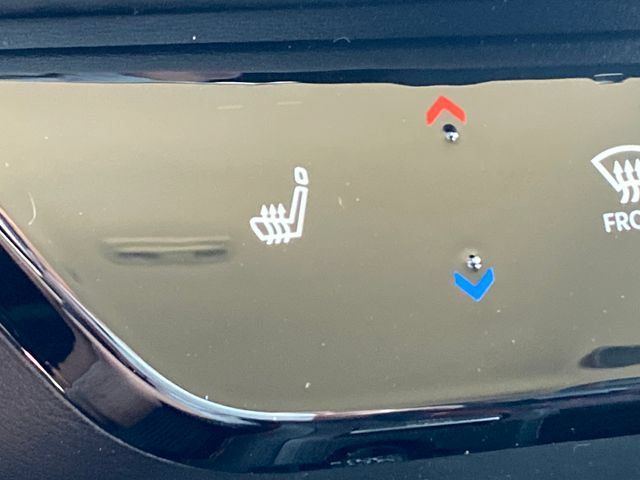 New 2026 Nissan Kicks SR AWD/4WD image 18