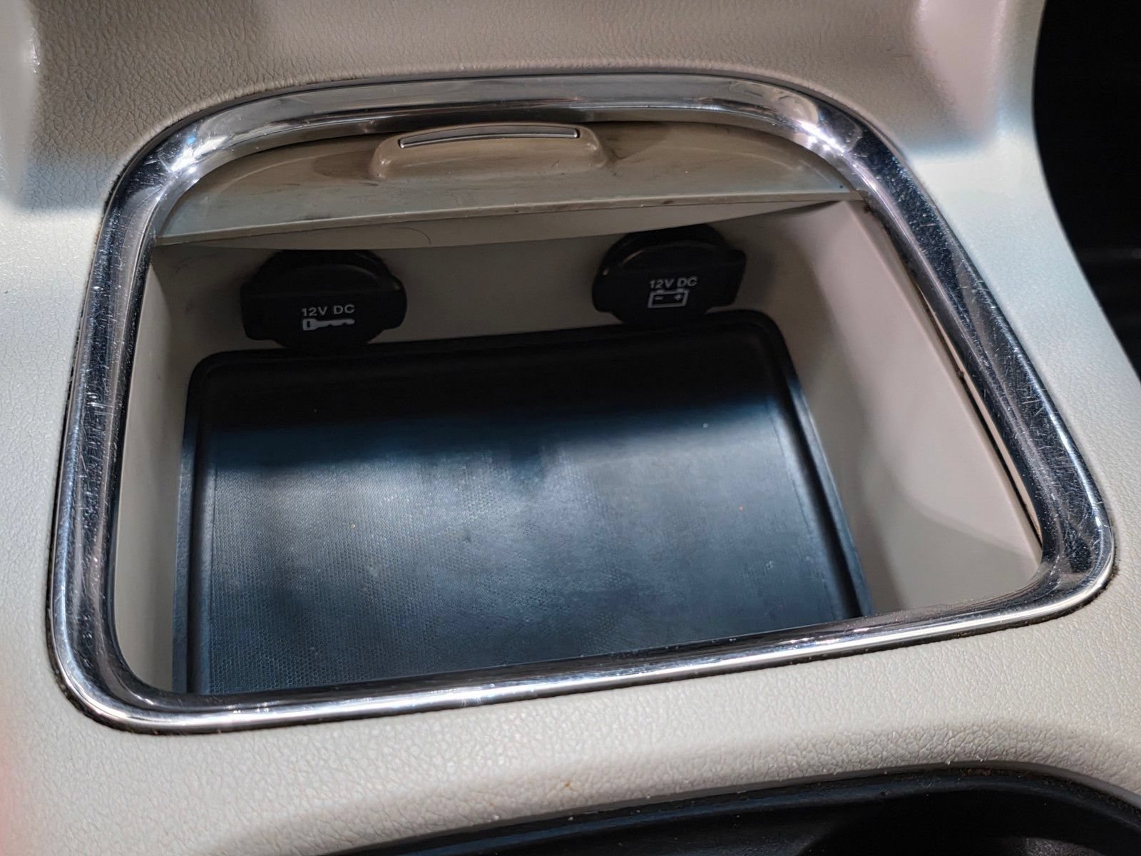 Used 2012 Dodge Grand Caravan Crew FWD image 26