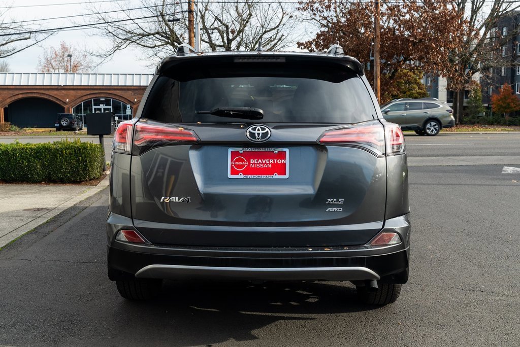 Used 2018 Toyota RAV4 XLE image 5