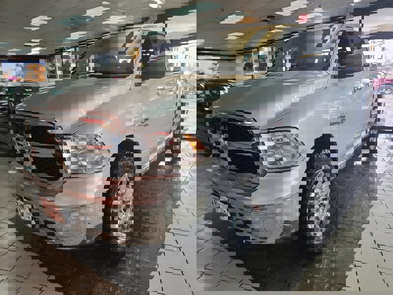 Used 2016 RAM 1500 Classic SLT w/ SLT Plus D￩cor Group