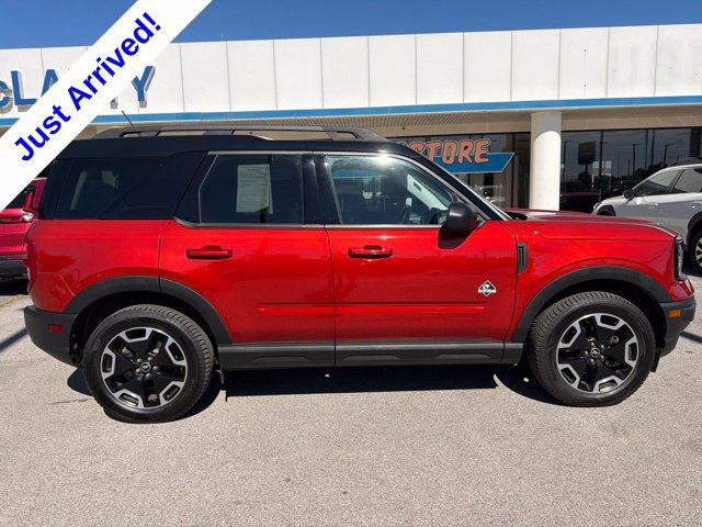 Used 2022 Ford Bronco Sport Outer Banks w/ Tech Package AWD/4WD image 2