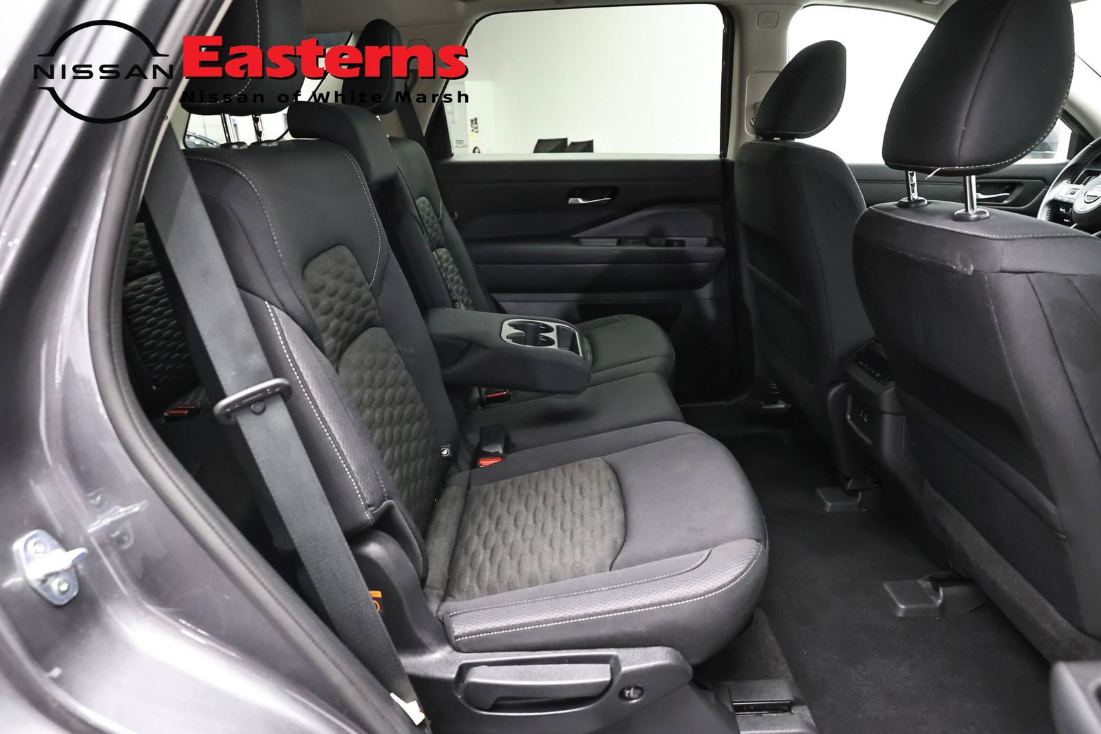 Used 2022 Nissan Pathfinder SV AWD/4WD image 23