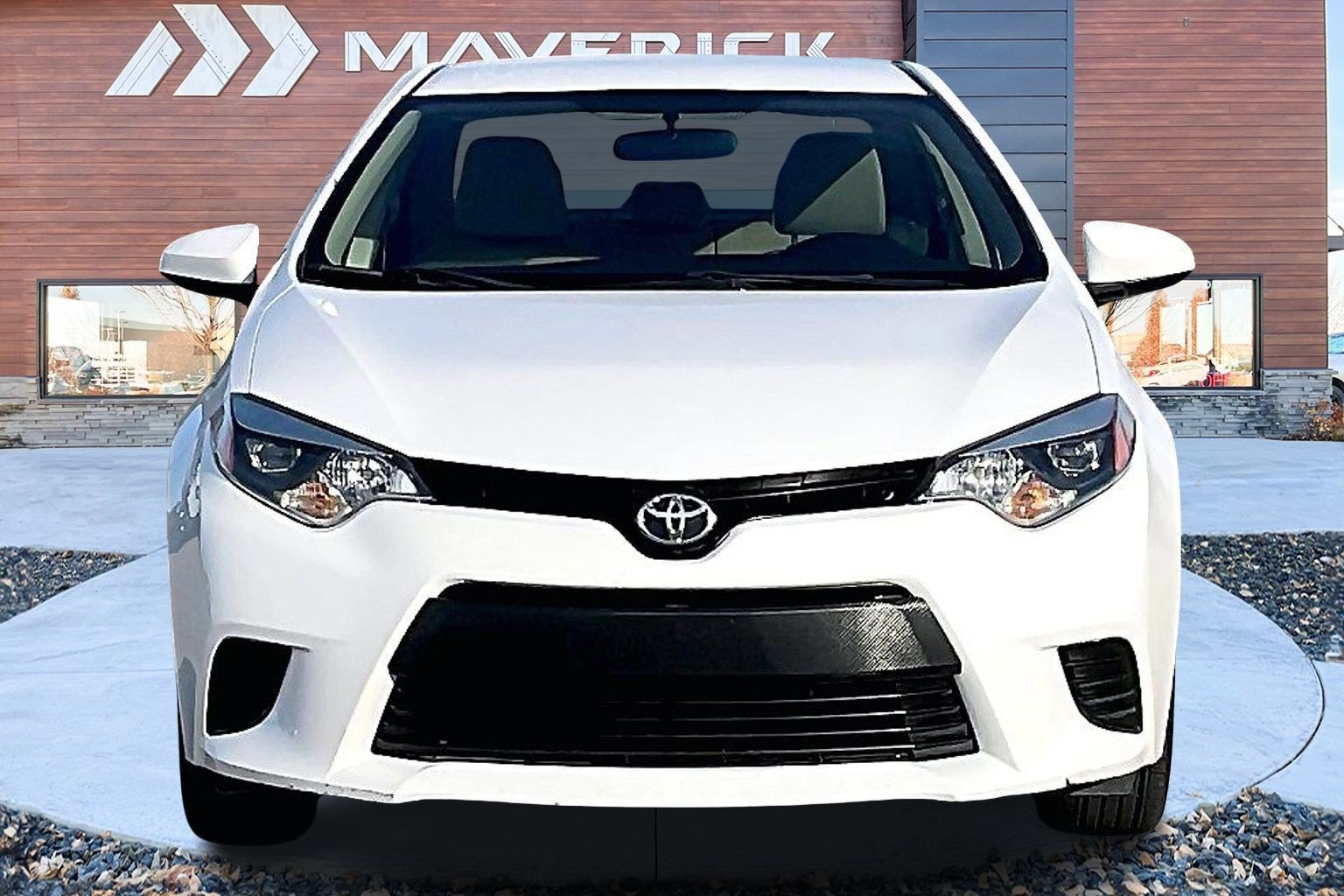 Used 2014 Toyota Corolla LE image 2
