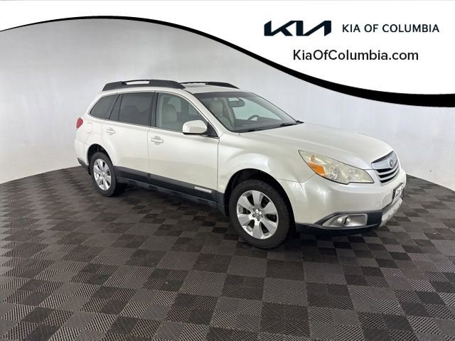 Used 2011 Subaru Outback 2.5i Limited image 1