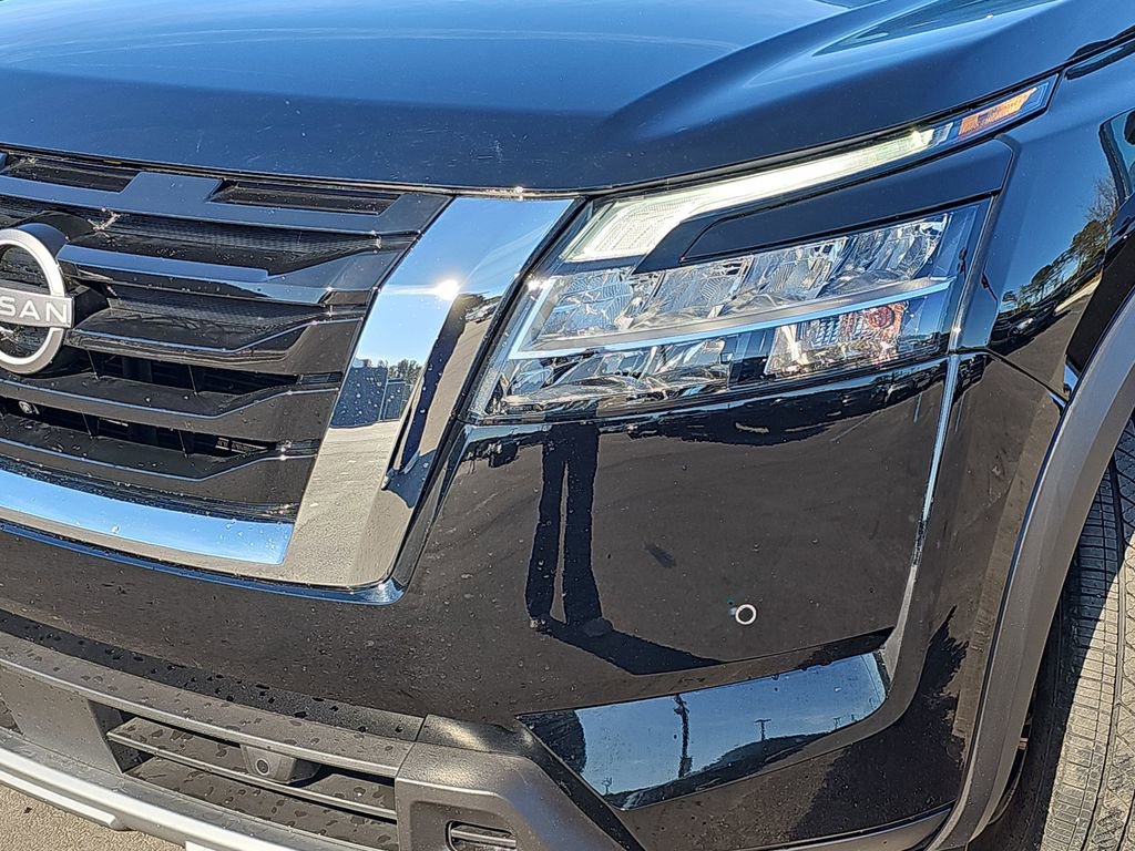 Used 2024 Nissan Pathfinder Platinum w/ Cargo Package image 36