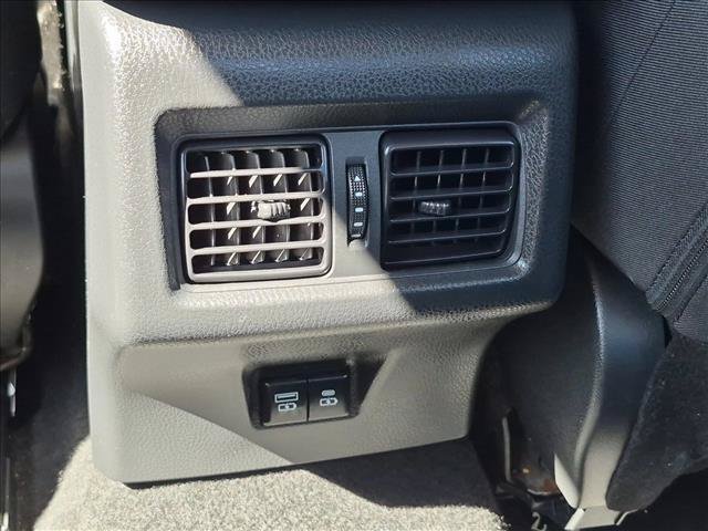 Used 2025 Toyota Camry LE FWD image 16