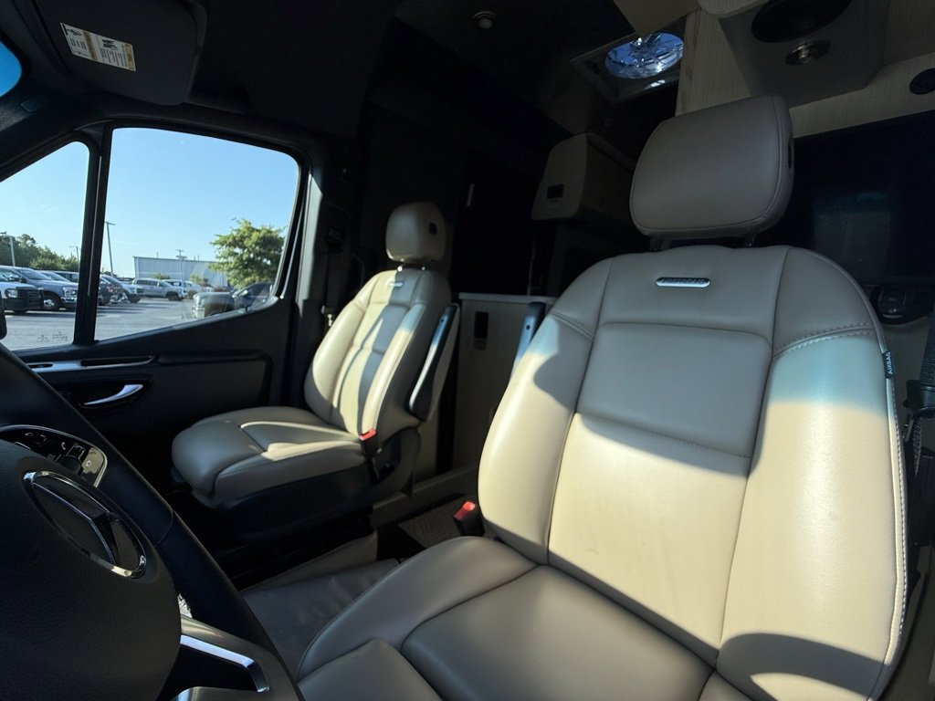 Used 2023 Mercedes-Benz Sprinter 3500 image 21