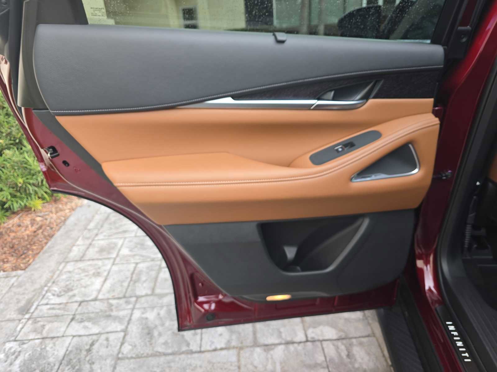 Certified 2025 INFINITI QX60 Autograph w/ Cargo Package image 11