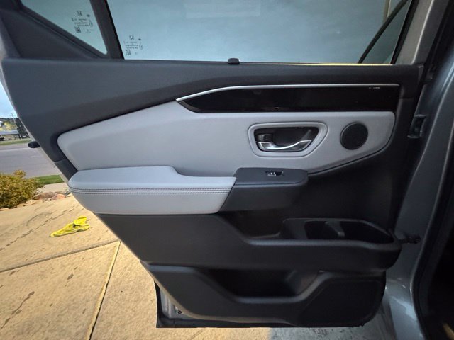 Used 2025 Honda Pilot Touring image 24