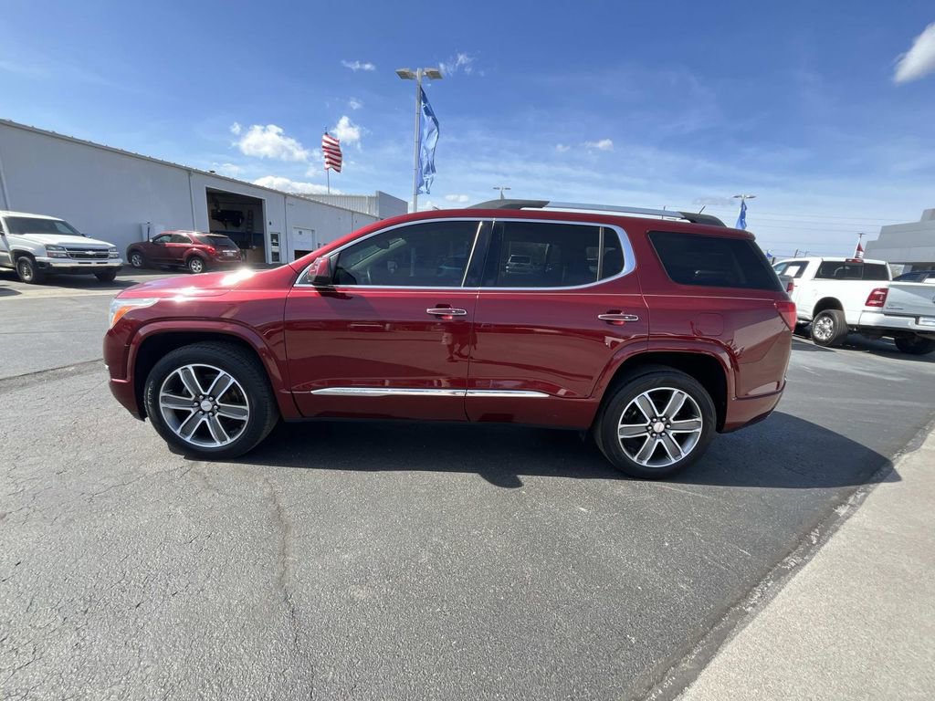 Used 2017 GMC Acadia Denali w/ Technology Package image 4