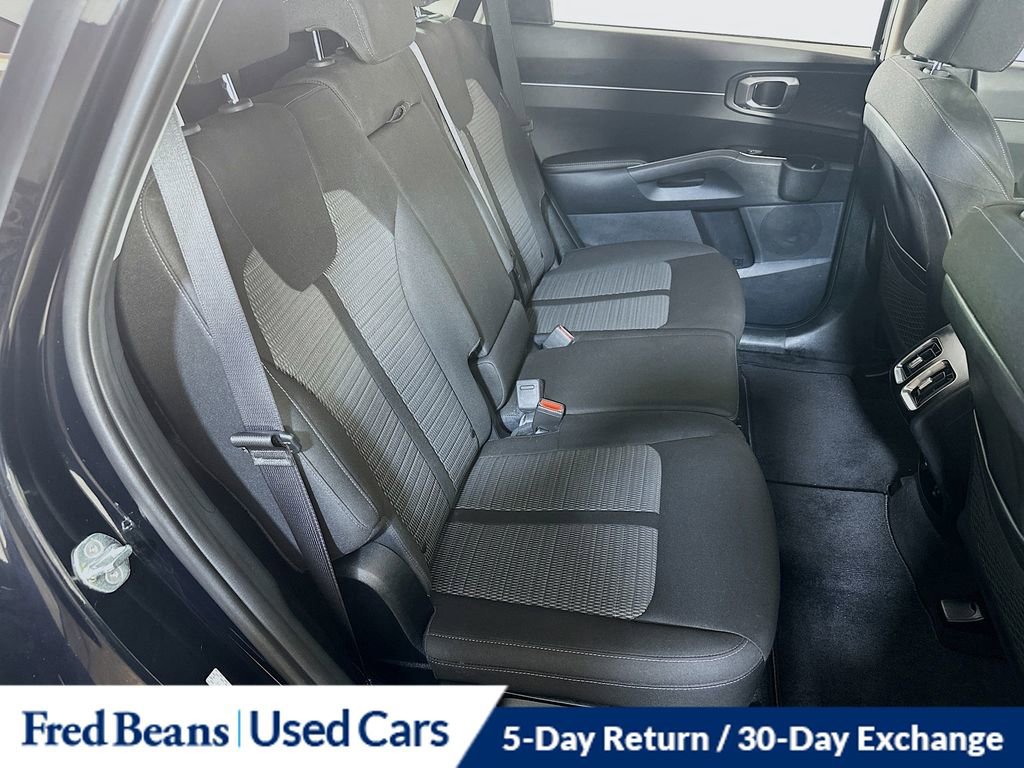 Used 2022 Kia Sorento LX image 14
