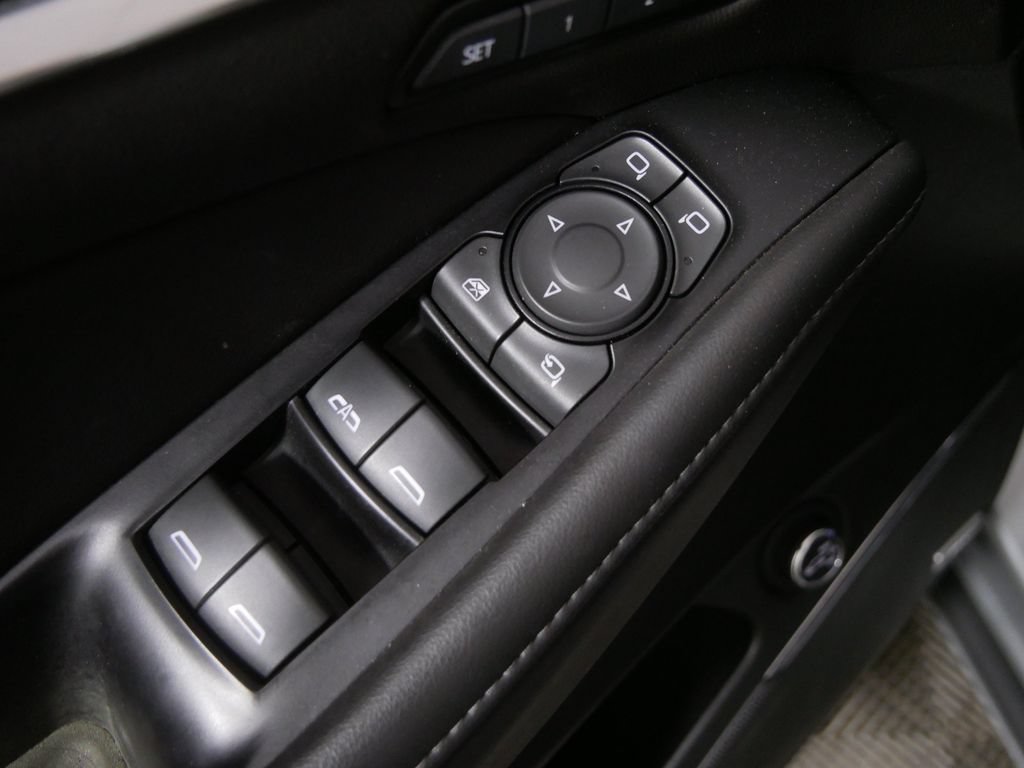 Used 2023 Buick Enclave Avenir w/ Avenir Technology Package AWD/4WD image 15