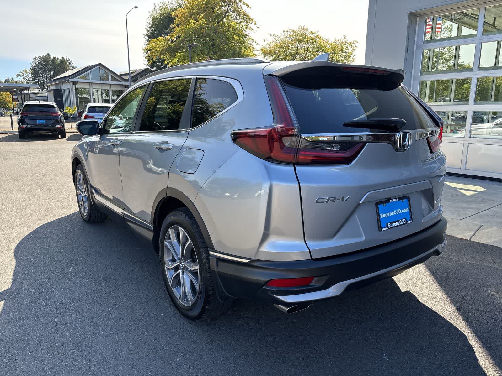 Used 2020 Honda CR-V Touring image 3