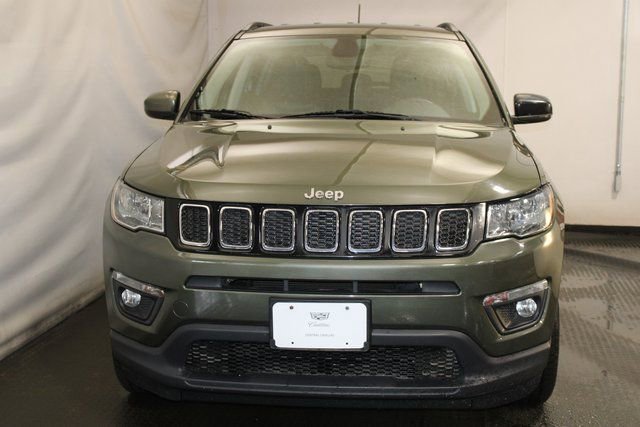 Used 2018 Jeep Compass Latitude image 3