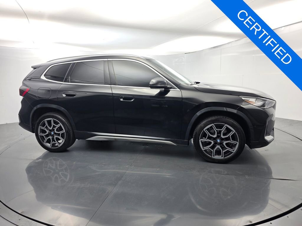 Certified 2025 BMW X1 xDrive28i w/ Convenience Package AWD/4WD image 3