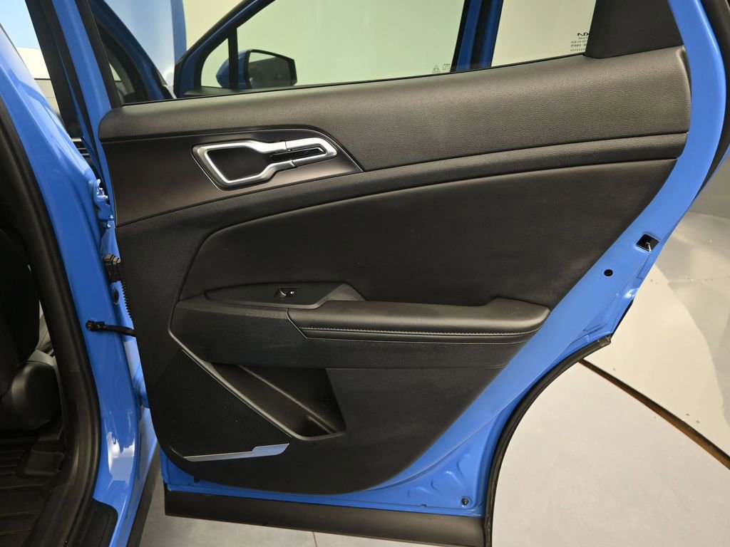 Certified 2026 Kia Sportage EX w/ EX Panorama Roof Package image 21