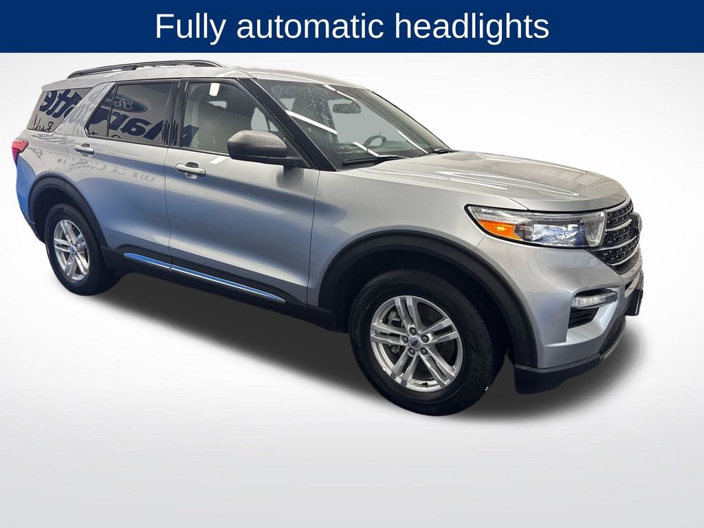 Used 2022 Ford Explorer XLT w/ Equipment Group 202A AWD/4WD image 8